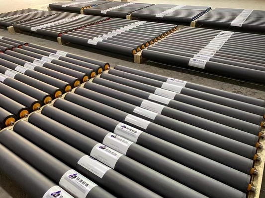 Permukaan yang halus dari karet roller cetak, seimbang dan tahan aus poros inti ROLAND 700